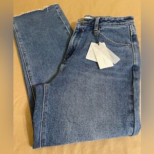 NWT a loves a high rise straight leg | size 31